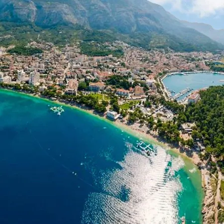Appealing In With Shared Pool Makarska