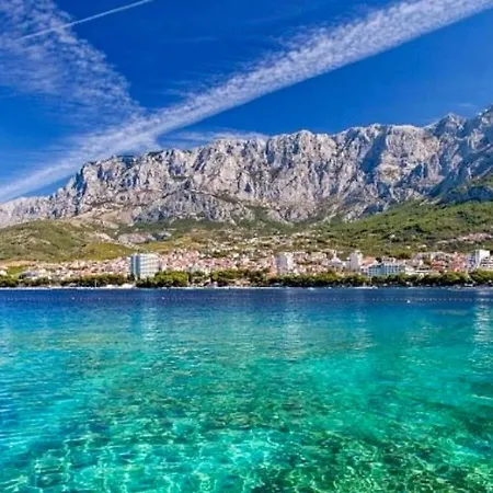 Appealing In With Shared Pool * Makarska